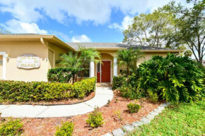 Private, Peaceful, Lakeside, Fully-Fenced Yard